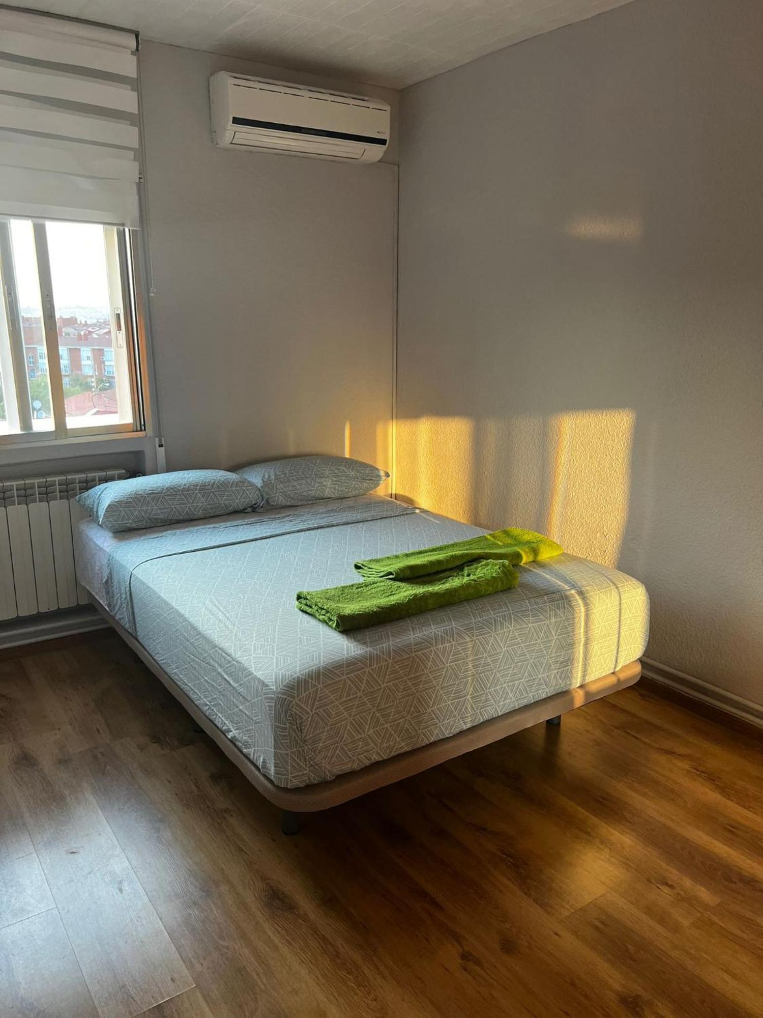 Bed Vallecas Hotel Madrid Luaran gambar