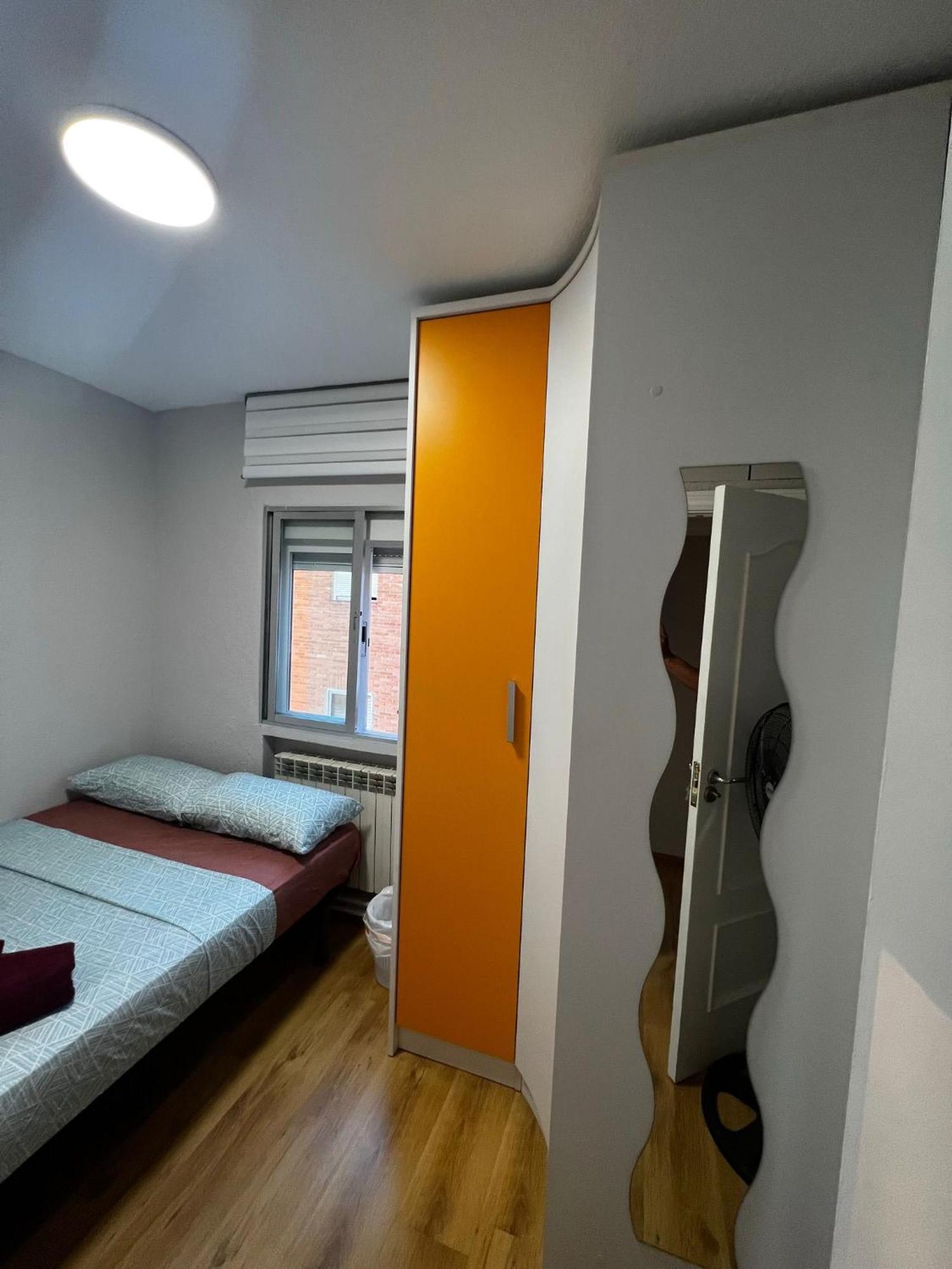 Bed Vallecas Hotel Madrid Luaran gambar